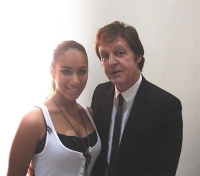 Leona a Paul McCartney.jpg